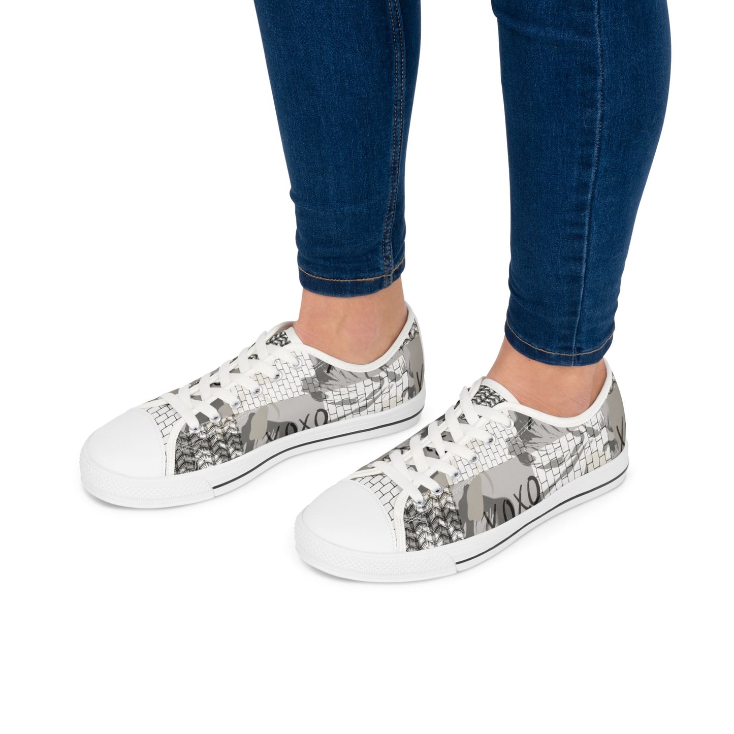 Stylish Women's Low Top Sneakers, Casual Footwear, Trendy Sneakers, Unique Design, Everyday Comfort, Fashionable Gift